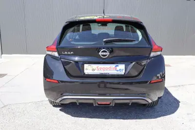 Nissan Leaf 2023 - 17990 EUR, 31782 km - 31782km - foto 5 de 25