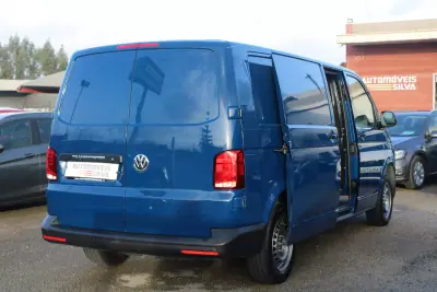 VW Transporter 2.0 TDI Confortline Extra 150Cv 2021 - 22990 EUR, 115000 km - AUTO.MOTO.pt - 115000km - foto 11 de 19