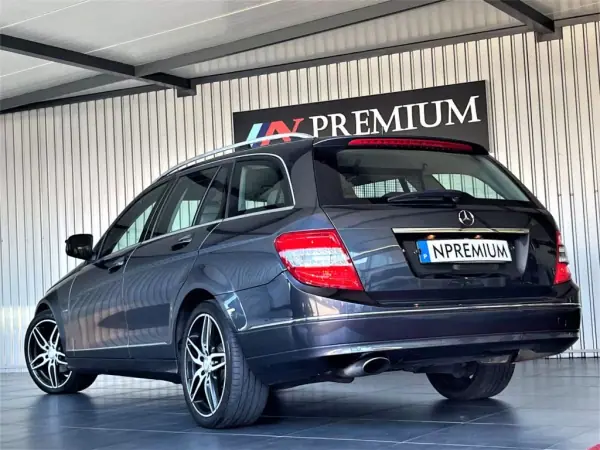 Mercedes-Benz C 220 2008 - 13990 EUR, 231000 km - AUTO.MOTO.pt - 231000km - foto 15 de 42