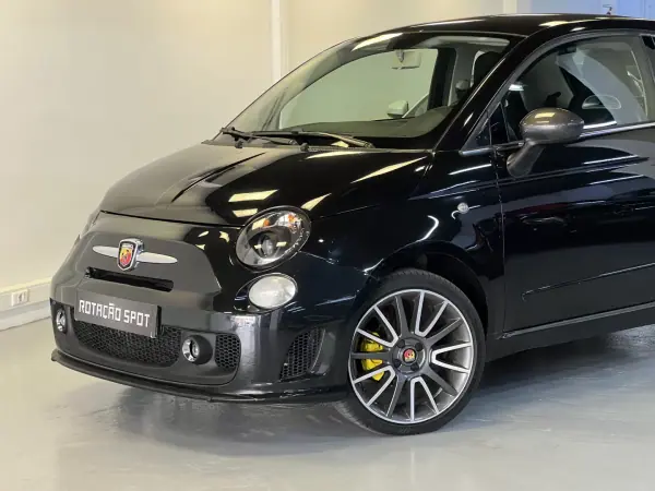 Fiat 500 2008 - 7990 EUR, 140000 km - AUTO.MOTO.pt - 140000km - foto 26 de 38