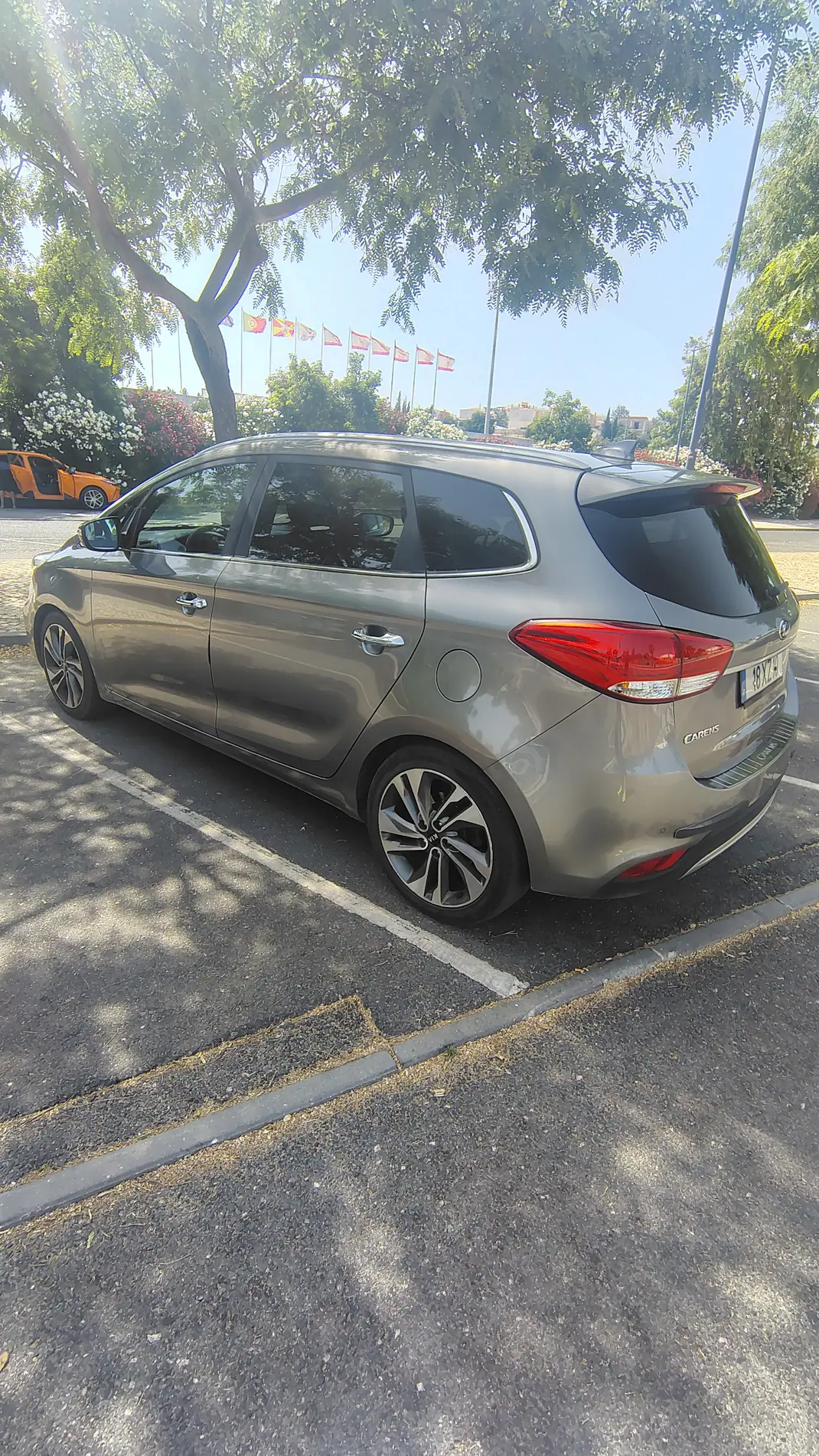 Kia Carens 2019 - 10000 EUR, 265000 km - 265000km - foto 3 de 10