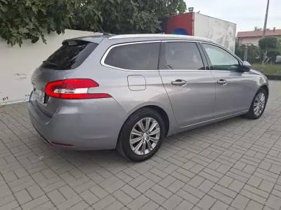 Peugeot 308 SW 2021 - 13490 EUR, 46850 km - 46850km - foto 26 de 28