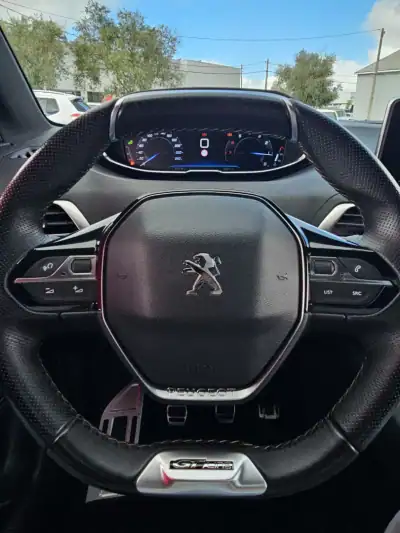 Peugeot 3008 2019 - 19600 EUR, 84500 km - AUTO.MOTO.pt - 84500km - foto 11 de 20