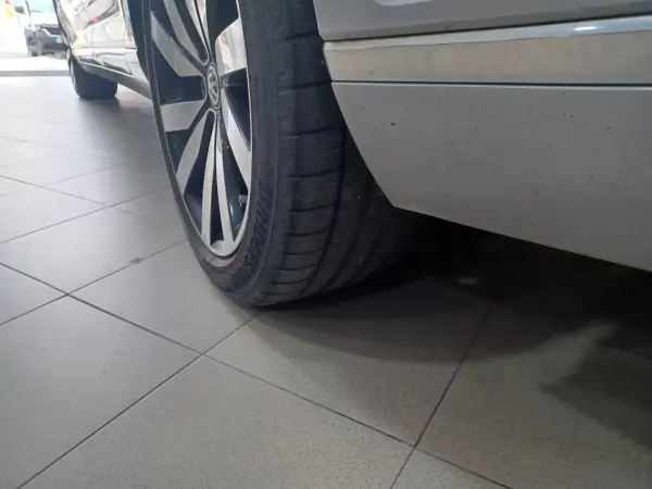Volkswagen Passat 2017 - 18390 EUR, 112082 km - AUTO.MOTO.pt - 112082km - foto 36 de 40