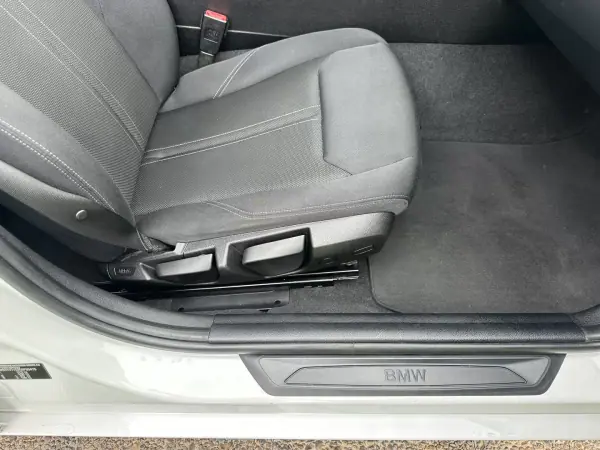 BMW 116 2016 - 12900 EUR, 220000 km - AUTO.MOTO.pt - 220000km - foto 49 de 51
