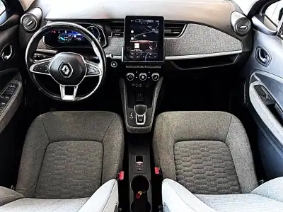 Renault Zoe 2020 - 16500 EUR, 105000 km - AUTO.MOTO.pt - 105000km - foto 14 de 34
