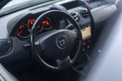 Dacia Duster 2015 - 10900 EUR, 150410 km - AUTO.MOTO.pt - 150410km - foto 14 de 33