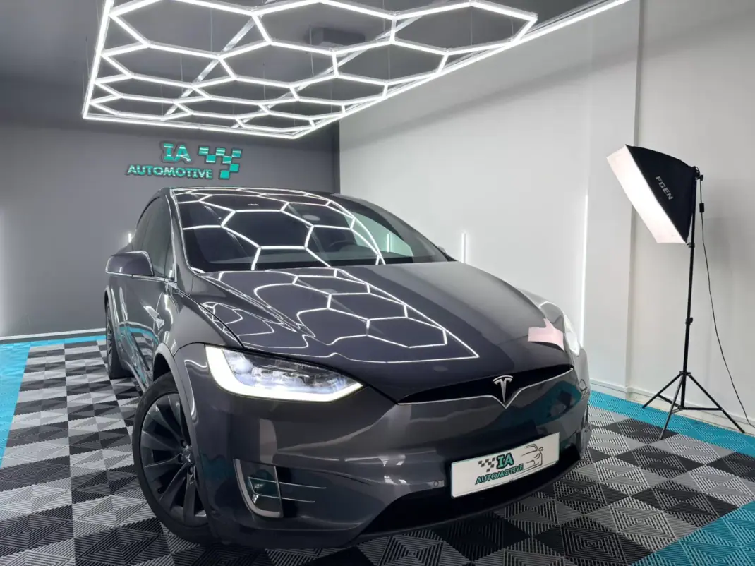 Tesla Model X 2018 - 31999 EUR, 151000 km - AUTO.MOTO.pt - 151000km - foto 3 de 23