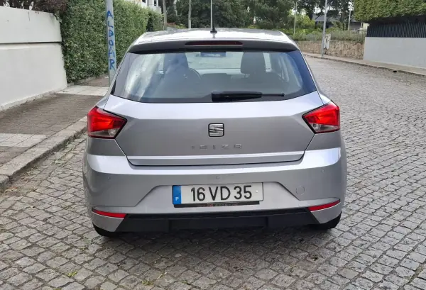 SEAT Ibiza 2018 - 10900 EUR, 184500 km - AUTO.MOTO.pt - 184500km - foto 3 de 17