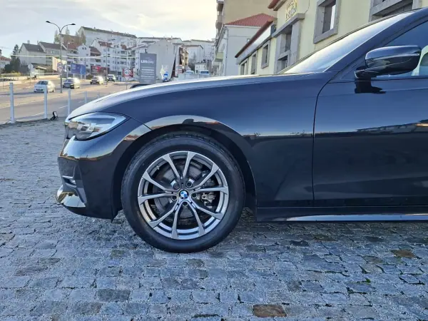 BMW 318 2019 - 28490 EUR, 74597 km - AUTO.MOTO.pt - 74597km - foto 5 de 18