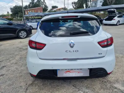 Renault Clio 2014 - 10490 EUR, 118020 km - AUTO.MOTO.pt - 118020km - foto 11 de 36
