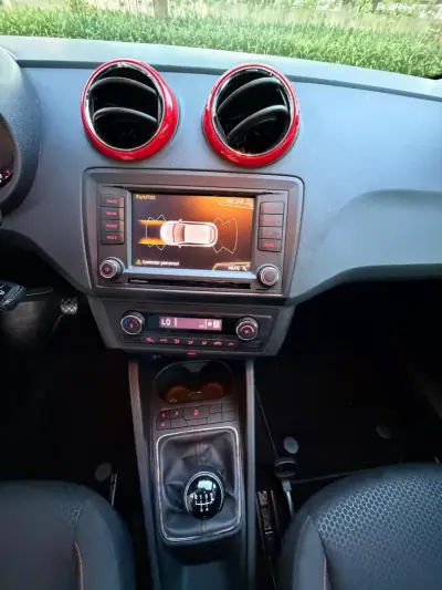 SEAT Ibiza 2016 - 9990 EUR, 124000 km - 124000km - foto 17 de 20