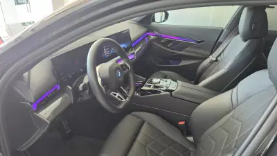 BMW i5 2025 - 56750 EUR, 43090 km - 43090km - foto 6 de 64