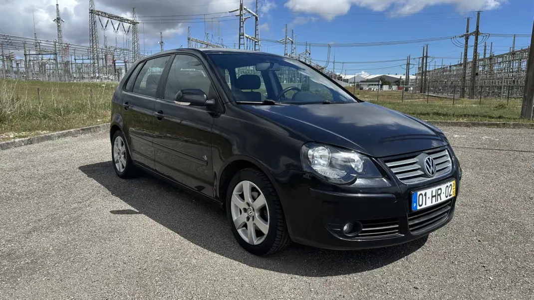 Volkswagen Polo 2009 - 4950 EUR, 202000 km - AUTO.MOTO.pt - 202000km - foto 2 de 18