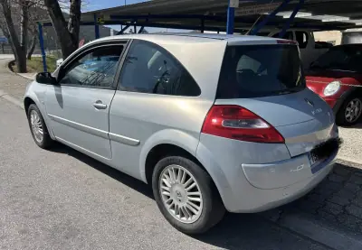 Renault Mégane 2003 - 2999 EUR, 330000 km - AUTO.MOTO.pt - 330000km - foto 3 de 10