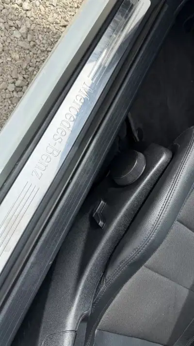 Mercedes-Benz E 250 2010 - 18500 EUR, 0 km - AUTO.MOTO.pt - foto 40 de 56