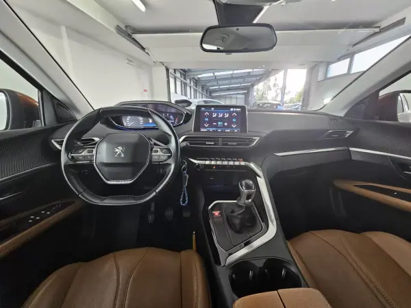 Peugeot 3008 2018 - 17990 EUR, 122503 km - AUTO.MOTO.pt - 122503km - foto 21 de 25