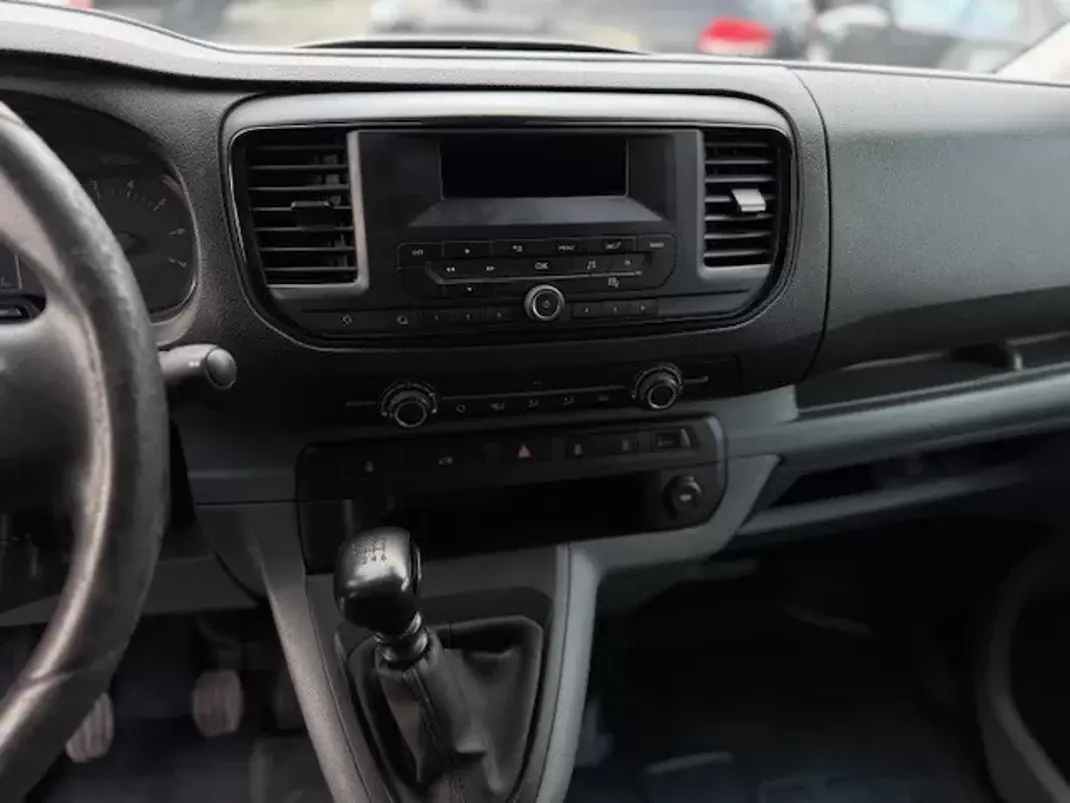 Citroën Jumpy 2020 - 12900 EUR, 160000 km - AUTO.MOTO.pt - 160000km - foto 6 de 18