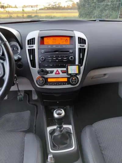 Kia Ceed SW 2008 - 4490 EUR, 182285 km - AUTO.MOTO.pt - 182285km - foto 23 de 25