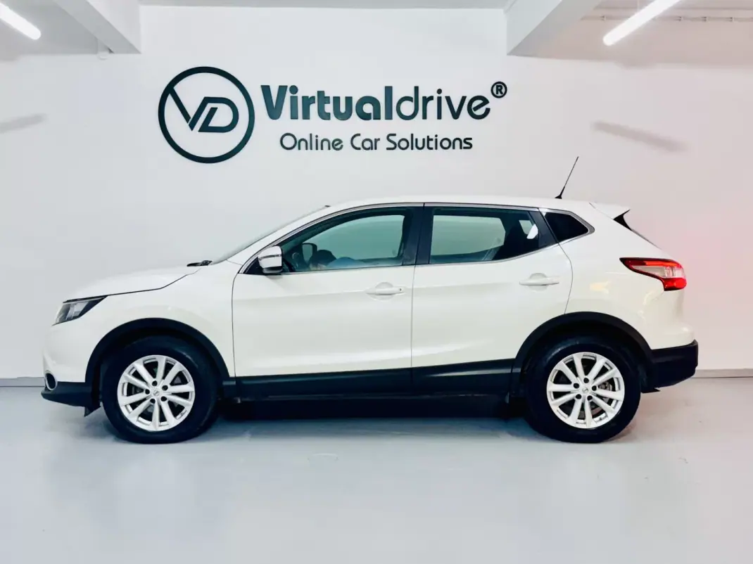 Nissan Qashqai 2015 - 13750 EUR, 96000 km - AUTO.MOTO.pt - 96000km - foto 11 de 45