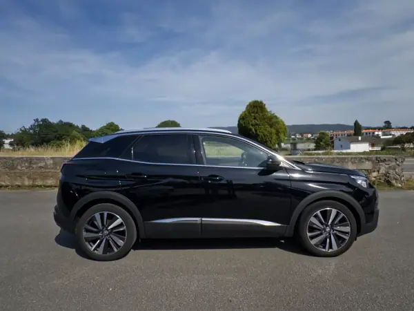 Peugeot 3008 2017 - 18990 EUR, 181000 km - AUTO.MOTO.pt - 181000km - foto 9 de 45