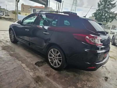 Renault Mégane Sport Tourer 2013 - 4250 EUR, 314000 km - AUTO.MOTO.pt - 314000km - foto 5 de 13