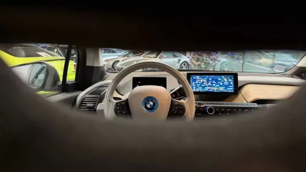 BMW i3 2014 - 15990 EUR, 54230 km - AUTO.MOTO.pt - 54230km - foto 21 de 36