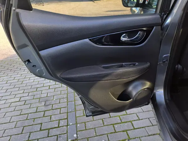 Nissan Qashqai 2014 - 12950 EUR, 150000 km - AUTO.MOTO.pt - 150000km - foto 18 de 25