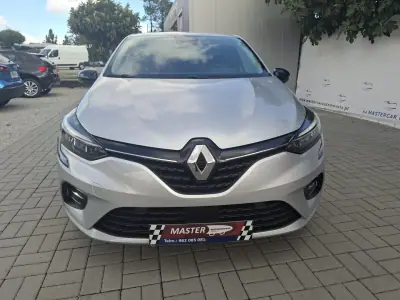 Renault Clio 2023 — foto 3 de 36
