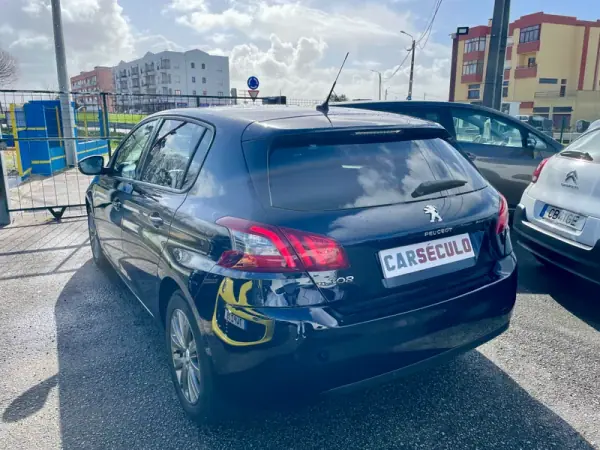 Peugeot 308 2020 - 13750 EUR, 62618 km - AUTO.MOTO.pt - 62618km - foto 4 de 26