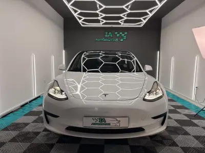 Tesla Model 3 2020 - 19500 EUR, 175000 km - AUTO.MOTO.pt - 175000km - foto 2 de 19