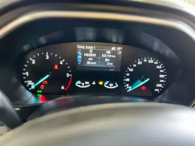 Ford Focus 2020 - 14250 EUR, 149280 km - AUTO.MOTO.pt - 149280km - foto 23 de 36