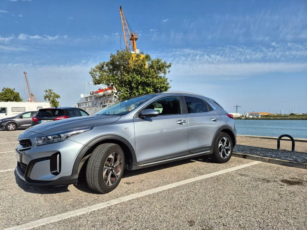 Kia XCeed 2024 - 18500 EUR, 37000 km - AUTO.MOTO.pt - 37000km - foto 2 de 14