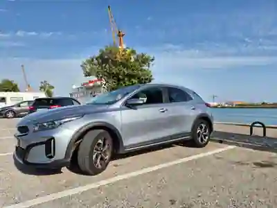 Kia XCeed 2024 - 18500 EUR, 37000 km - AUTO.MOTO.pt - 37000km - foto 2 de 14