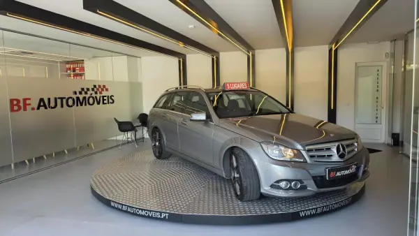 Mercedes-Benz C 180 2014 - 9900 EUR, 299370 km - AUTO.MOTO.pt - 299370km - foto 5 de 52