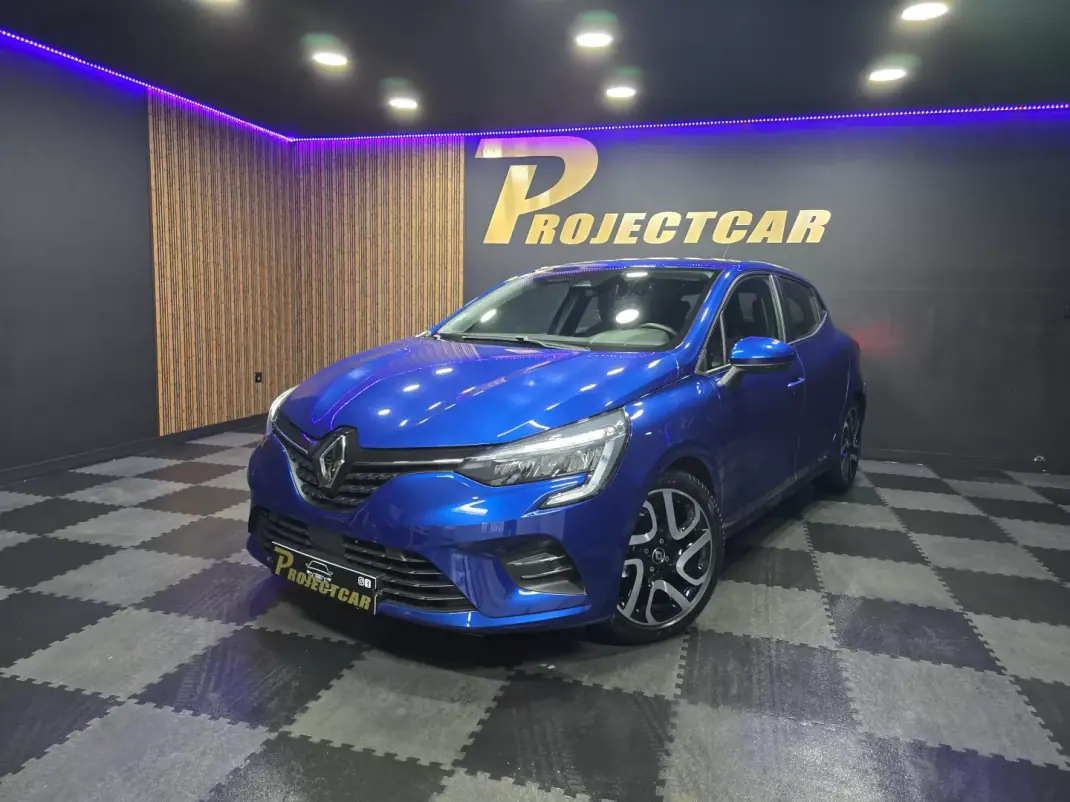 Renault Clio 2021 - 14900 EUR, 56000 km - AUTO.MOTO.pt - 56000km - foto 1 de 25