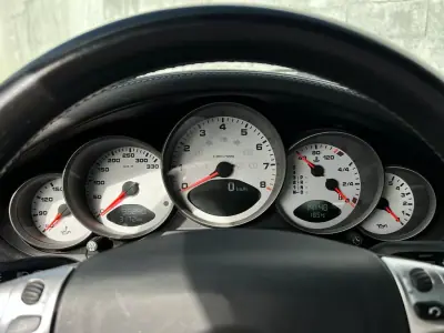 Porsche 911 2007 - 74500 EUR, 98000 km - AUTO.MOTO.pt - 98000km - foto 15 de 18