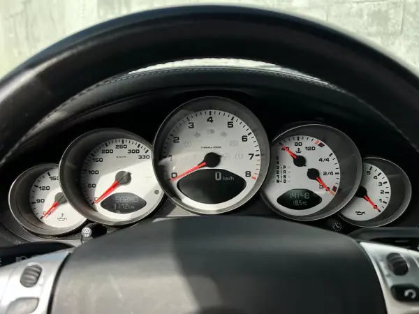 Porsche 911 2007 - 74500 EUR, 98000 km - AUTO.MOTO.pt - 98000km - foto 15 de 18