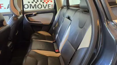 Volvo XC 60 2010 - 15900 EUR, 176365 km - AUTO.MOTO.pt - 176365km - foto 51 de 55