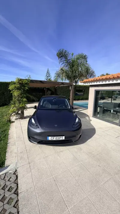 Tesla Model Y 2021 — foto 4 de 15