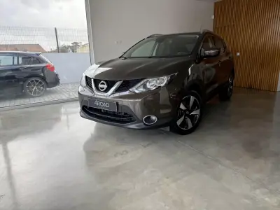 Nissan Qashqai 2015 - 14500 EUR, 171000 km - AUTO.MOTO.pt - 171000km - foto 5 de 86