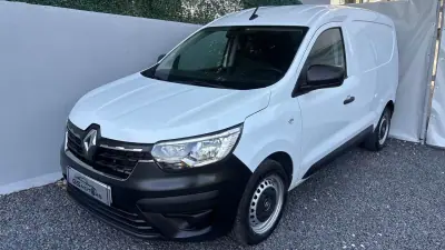 Renault 2023 - 11900 EUR, 99500 km - AUTO.MOTO.pt - 99500km - foto 6 de 13