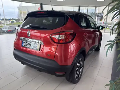 Renault Captur 2016 - 12250 EUR, 136506 km - AUTO.MOTO.pt - 136506km - foto 21 de 22