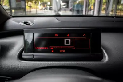 Citroën C4 Cactus 2016 - 10550 EUR, 98640 km - AUTO.MOTO.pt - 98640km - foto 22 de 42