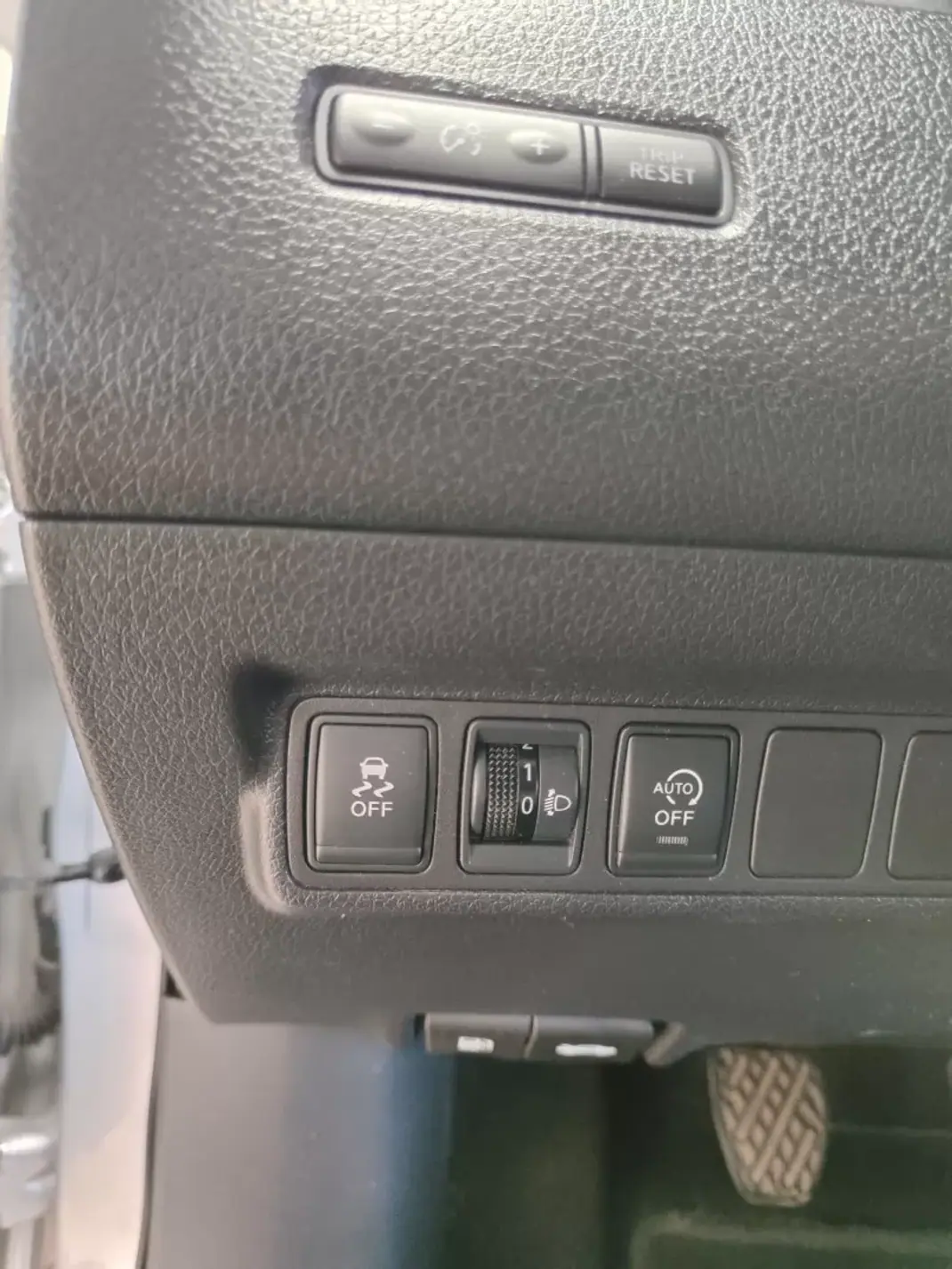 Nissan Pulsar 2016 - 9500 EUR, 102000 km - 102000km - foto 27 de 36
