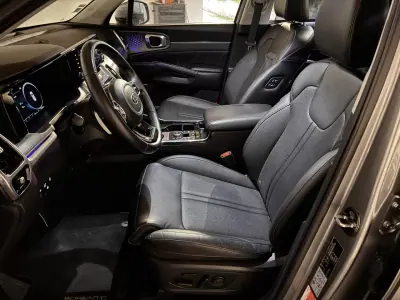 Kia Sorento 2021 - 37900 EUR, 116815 km - AUTO.MOTO.pt - 116815km - foto 22 de 31