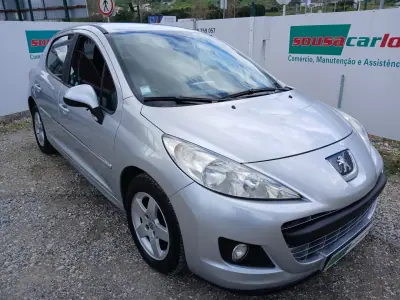 Peugeot 207 2012 - 5250 EUR, 180948 km - AUTO.MOTO.pt - 180948km - foto 6 de 28