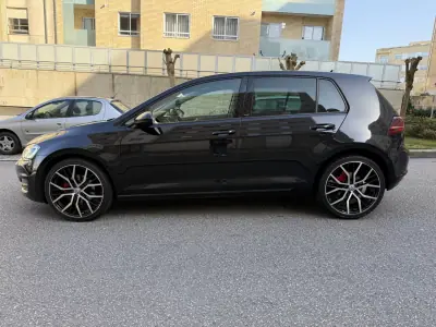 Volkswagen Golf 2016 - 13950 EUR, 258000 km - AUTO.MOTO.pt - 258000km - foto 9 de 15