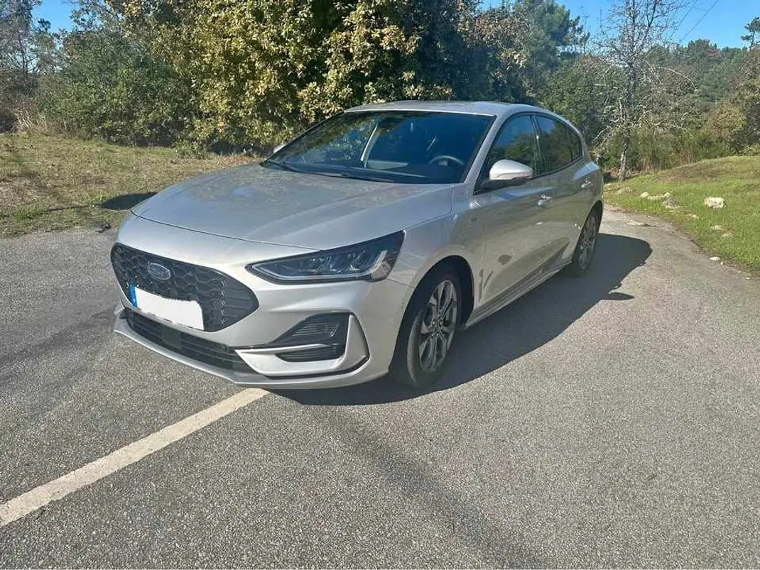 Ford Focus 2023 - 18000 EUR, 60000 km - AUTO.MOTO.pt - 60000km - foto 1 de 7