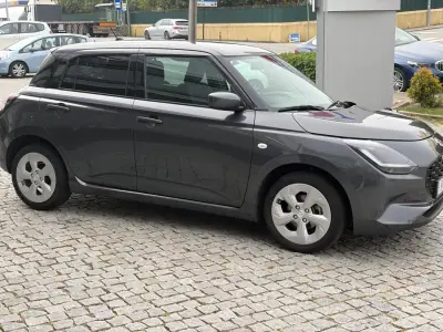 Suzuki Swift 2025 - 18900 EUR, 7000 km - AUTO.MOTO.pt - 7000km - foto 4 de 15